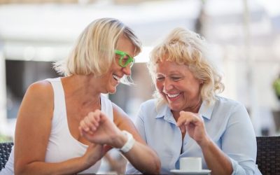 Lunettes anti-âge : comment choisir pour paraître plus jeune ?